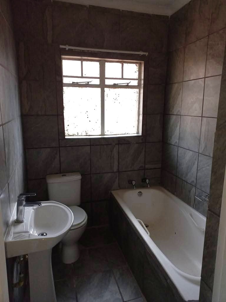 To Let 1 Bedroom Property for Rent in Vaalpark Free State